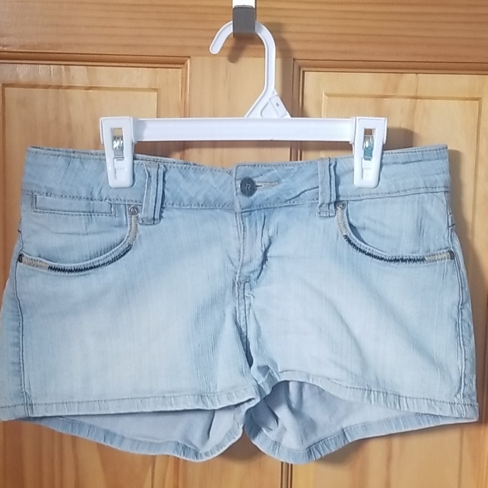 Women's size 5 shorts